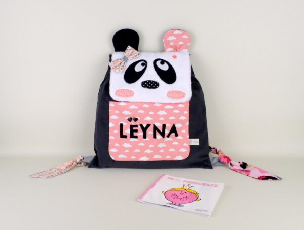 Idée cadeau baptême fille, sac à dos panda personnalisé, sac panda personnalisable, prénom Lëyna, sac enfant original