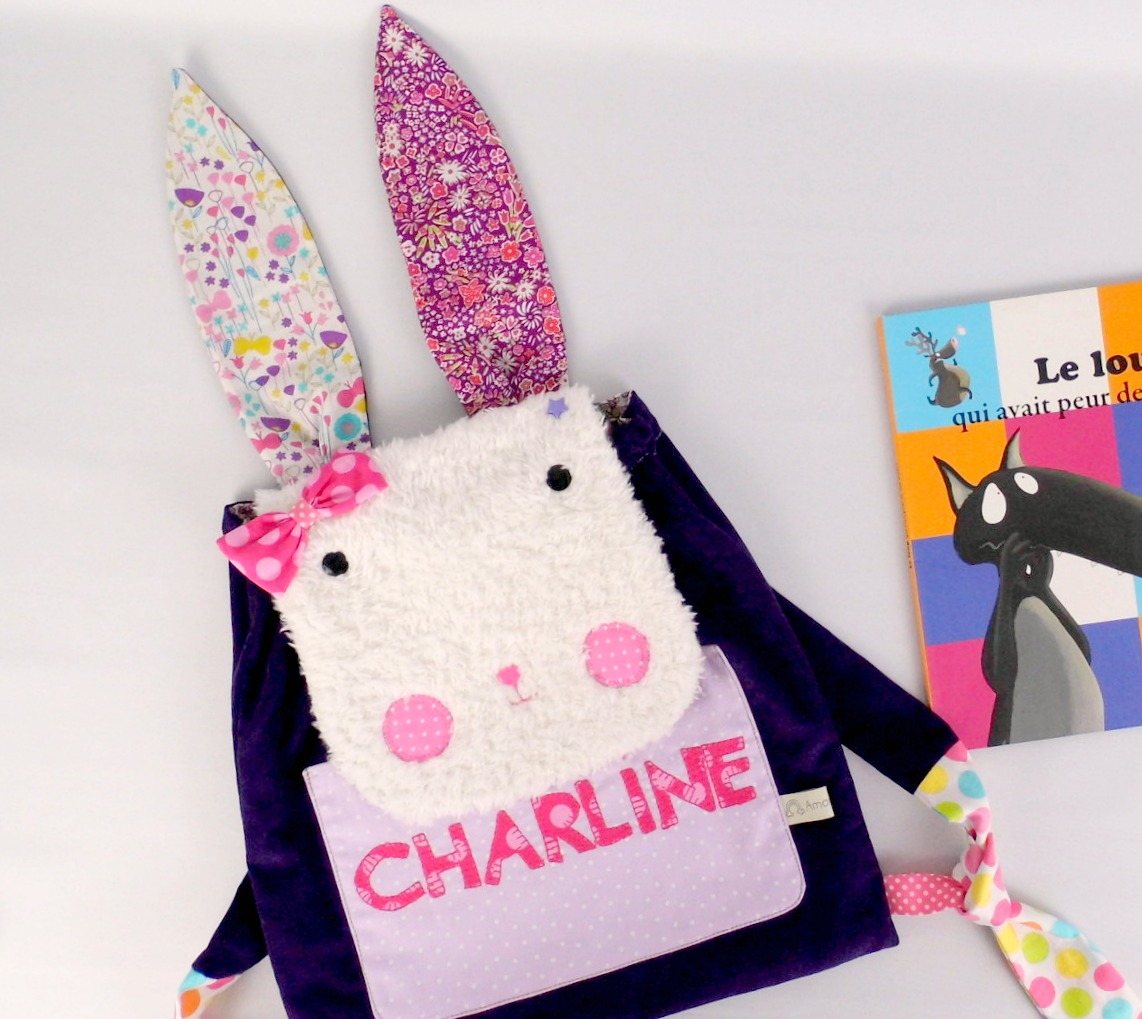 Peluche lapin rose - Sac à dos pour enfant avec prénom - Le fil d'Annie -  Créations textiles & Broderie personnalisée