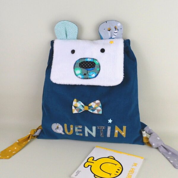 Sac à dos ours polaire personnalisé prénom Quentin, sac maternelle personnalisable, idée cadeau premier anniversaire bébé garçon