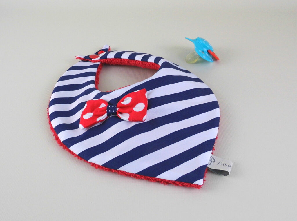 Bavoir bandana évolutif •Animaux de la mer• main image 0
