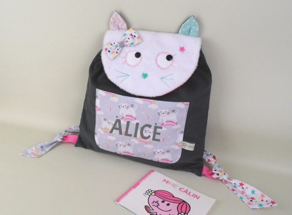 Sac à dos chat personnalisé, sac à dos maternelle brodé Alice, sac à dos chat personnalisable, idée cadeau naissance bébé fille unique