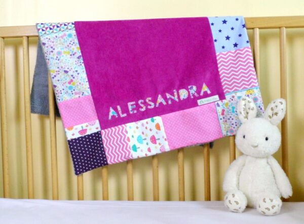 Couverture bébé personnalisable prénom et tissus, tapis d'éveil Alessandra rose violet